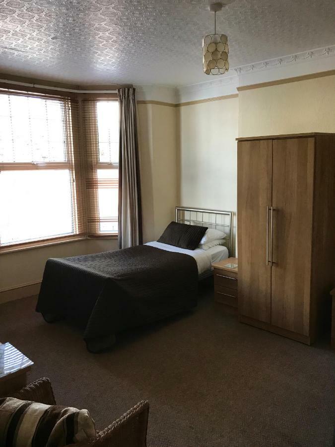 Holly Tree Guest House Hereford Esterno foto